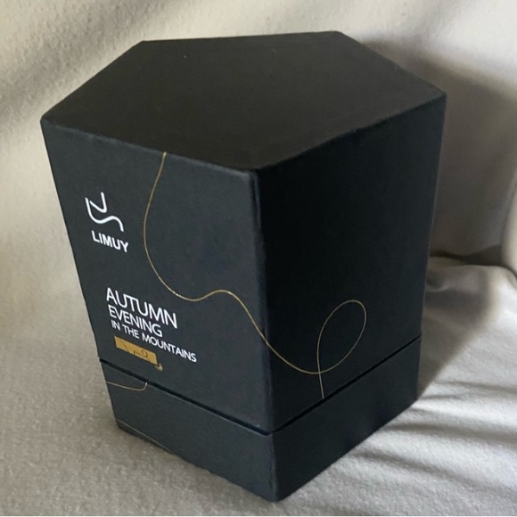 Limuy Candle NIB ‘Autumn Evening in the Mountains’ 50 hrs of burn time. - Picture 5 of 5